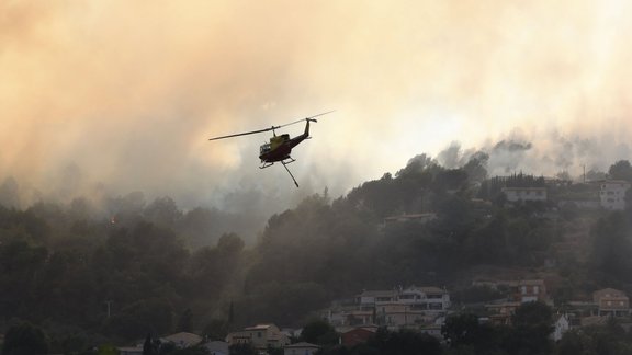 Meža ugunsgrēks Francijas dienvidos - 10