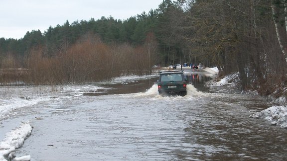 Vecgauja, Garkalne, Ādaži, applūdis ceļš