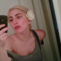 Lady Gaga publicē savu foto bez grima