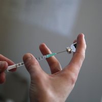 Правительство поддержало закупку дополнительных 646 510 доз вакцины "CureVac"