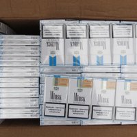 Lietuvas pilsonis ar kontrabandas cigaretēm policistam piedāvā 580 eiro kukuli