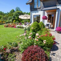 Foto: Aizvadītās vasaras sakoptākās sētas un skaistākie dārzi Latvijā