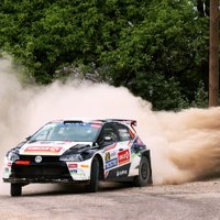 'Rally Liepāja' pirmās dienas finišā ātrākais Olivers Solbergs