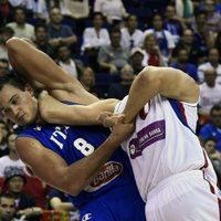 'Eurobasket 2015' favorīte Serbija bez zaudējumiem noslēdz priekšsacīkstes
