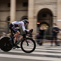 Geigens-Hārts spraigā pēdējā posmā nodrošina uzvaru 'Giro d'Italia'