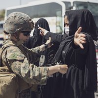 No Afganistānas atlicis evakuēt vēl 300 amerikāņus, informē Blinkens