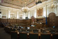 Krīzes laikā Saeima likumā ieraksta attālinātas mācības kā daļu no normāla mācību procesa