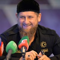 Kadirovs rosina padarīt Putinu par prezidentu uz mūžu