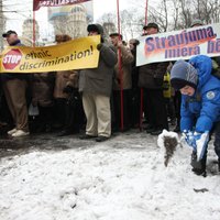 Защитники школ обещают не протестовать, если их пригласят на консультации