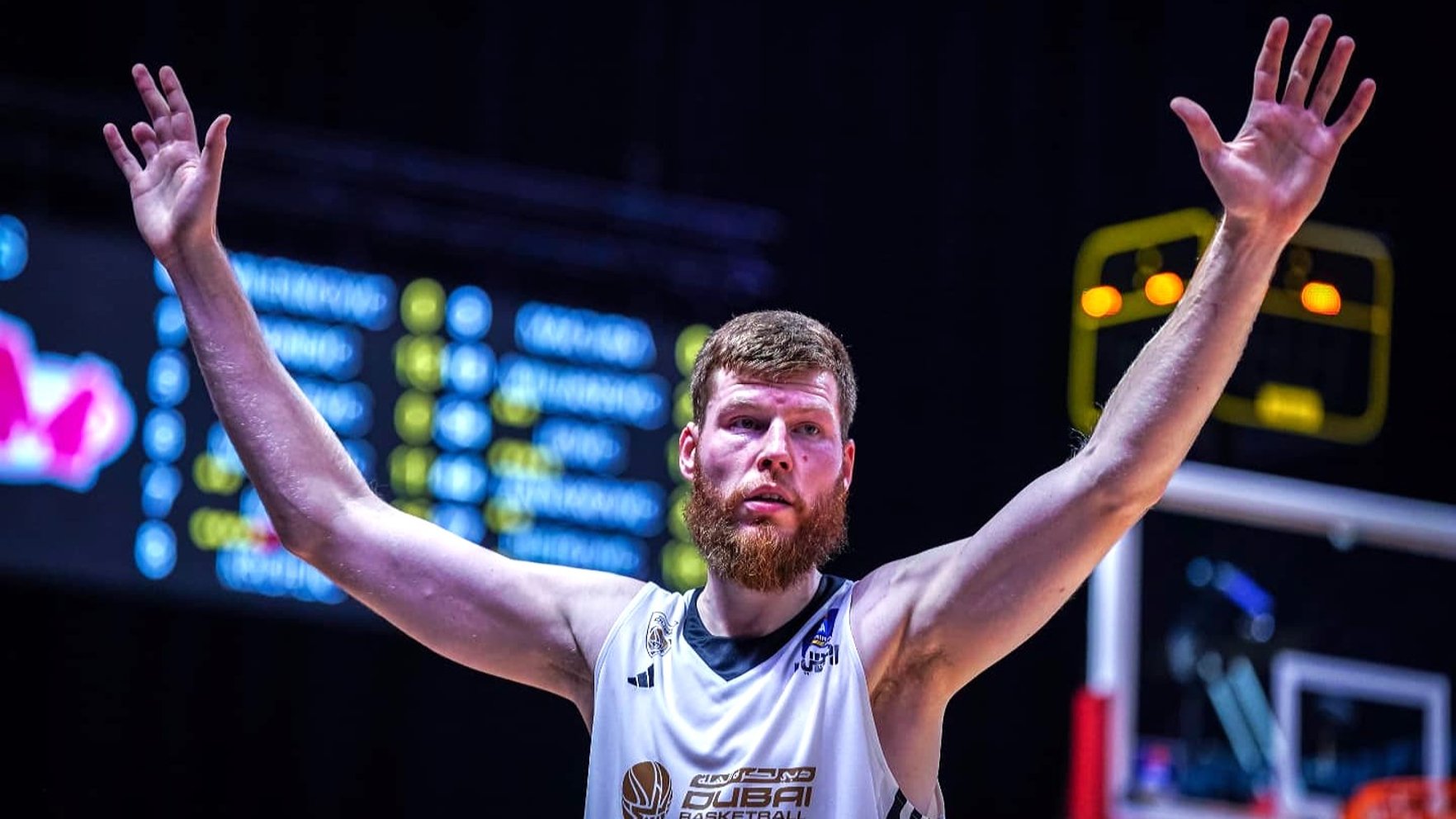Dāvis Bertāns "uguņo" Dubaijas kluba sastāvā, Artūrs Kurucs samet Spānijā