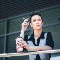 Brīvdienas par nesmēķēšanu un kolektīva vingrošana. 'Latvijas Finiera' pieredze