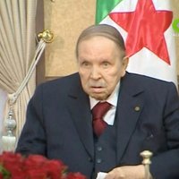 Atkāpies Alžīrijas prezidents Buteflika