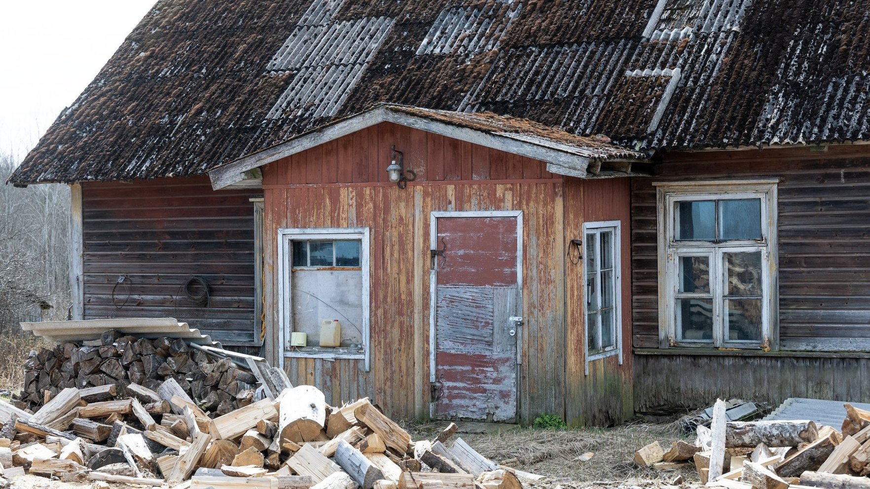 Vietējos bailes raisošs un nicināts igauņu zemnieks četrus gadus citu acu priekšā tur vergus