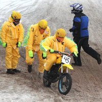 Foto: Somi sarīko interesantas ziemas motosporta sacensības