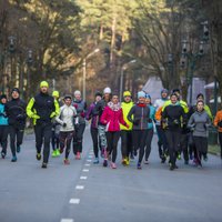 Foto: Aizvadīti 'Lattelecom' Rīgas maratona 'adidas' skriešanas skolas iesildīšanās treniņi