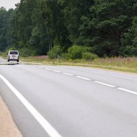 Traģiskā avārija uz Liepājas šosejas: negadījuma vaininiecei piespriež 5 gadus cietumā