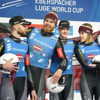 Latvijas kamaniņu komanda Siguldā izcīna zelta medaļas Pasaules kausa stafetē
