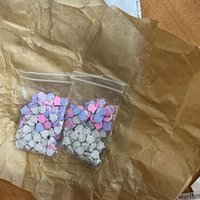 Полиция задержала в Ильгюциемсе мужчину с 200 таблетками экстази