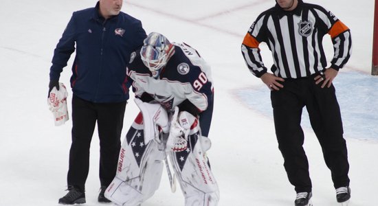 Merzļikins nespēj pavilkt NHL pirmā vārtsarga vezumu, spriež apskatnieks