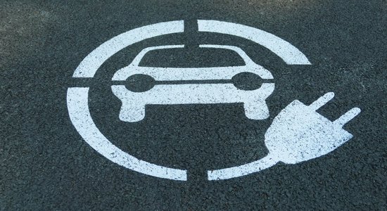 Исследование: лишь 3% латвийских автоводителей готовы пересесть за руль электромобиля