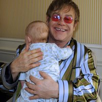 Eltons Džons ir sava otrā bērniņa gaidībās