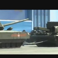 Video apkopojums: 9. maija ķibeles ar Krievijas militāro tehniku