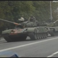 Doņeckā atsākas aktīva karadarbība; pie pilsētas manīta tanku kolonna