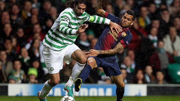 Georgios Samaras with Daniel Alves (Celtic - Barcelona)