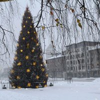 Foto: Gluži kā baltā ziemas pasakā – Jelgava pirms svētkiem