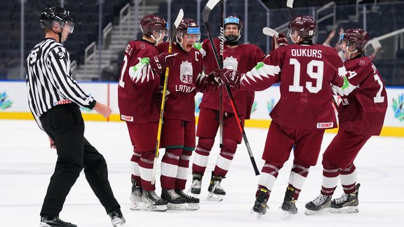 Hokejs, pasaules U-20 čempionāts: Latvija - Čehija - 18