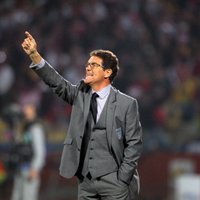 Leģendārais itāļu futbola treneris Kapello noslēdz karjeru