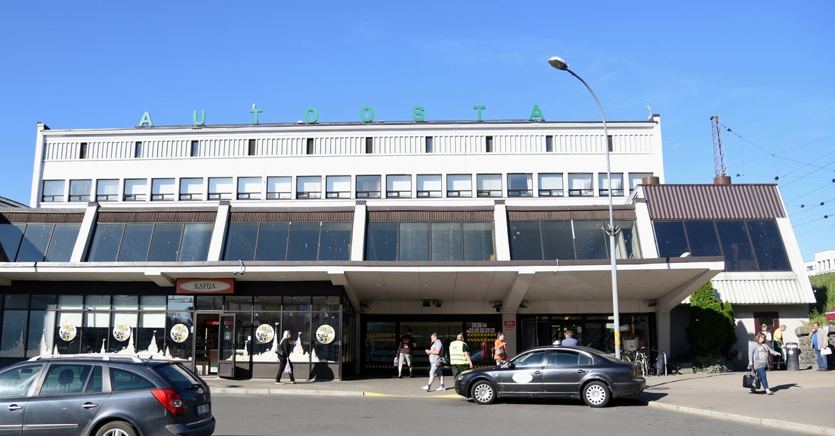 Riga bus station. Рига автовокзал. Рижский автовокзал. Рига автобусный вокзал. Рижский международный автовокзал.