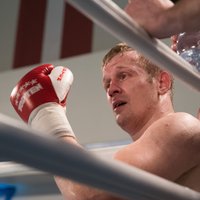 Latvijas bokseris Grišuņins stāsta par veiksmīgi uzsākto profesionāļa karjeru