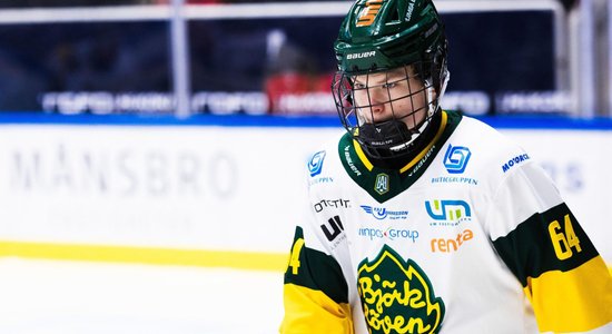 Lielā skatuve pirms NHL drafta – Latvijas U20 uzbrukuma līderi pasaules čempionātā gaida augsta likme