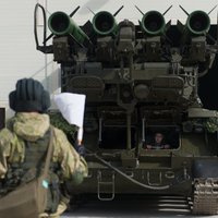 CIT: Krievijas spēku koncentrēšana pie Ukrainas turpinās; Voroņežā pamanīts 'Buk'