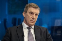 Ozoliņu ilgā tiesvedība: bijusī sieva no hokejista prasa gandrīz divus miljonus eiro
