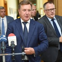 Жители Латвии по-прежнему оценивают работу правительства отрицательно
