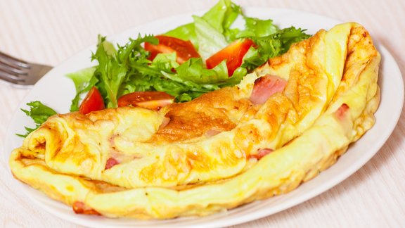 omlete brokastis