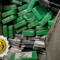 ФОТО, ВИДЕО. Граждане Литвы и Латвии входили в международную наркогруппировку; изъят кокаин почти на 5 млн евро