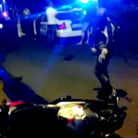Video: Motocikla un auto sadursme Mežaparkā