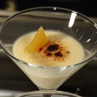 Klasiskais spāņu deserts 'crema catalana'