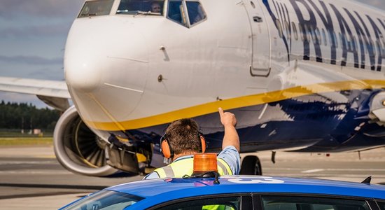 Хаос в Таллинском аэропорту: 60 человек опоздали на рейс Ryanair и самолет улетел без них