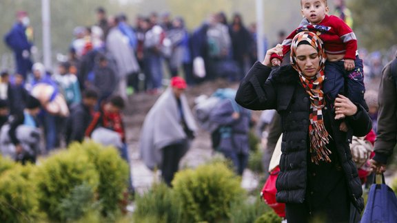 Ungārija slēdz robežu ar Horvātiju - 12