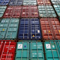 Konteineru trūkums palielina preču sūtīšanas izmaksas no Ķīnas par 300%