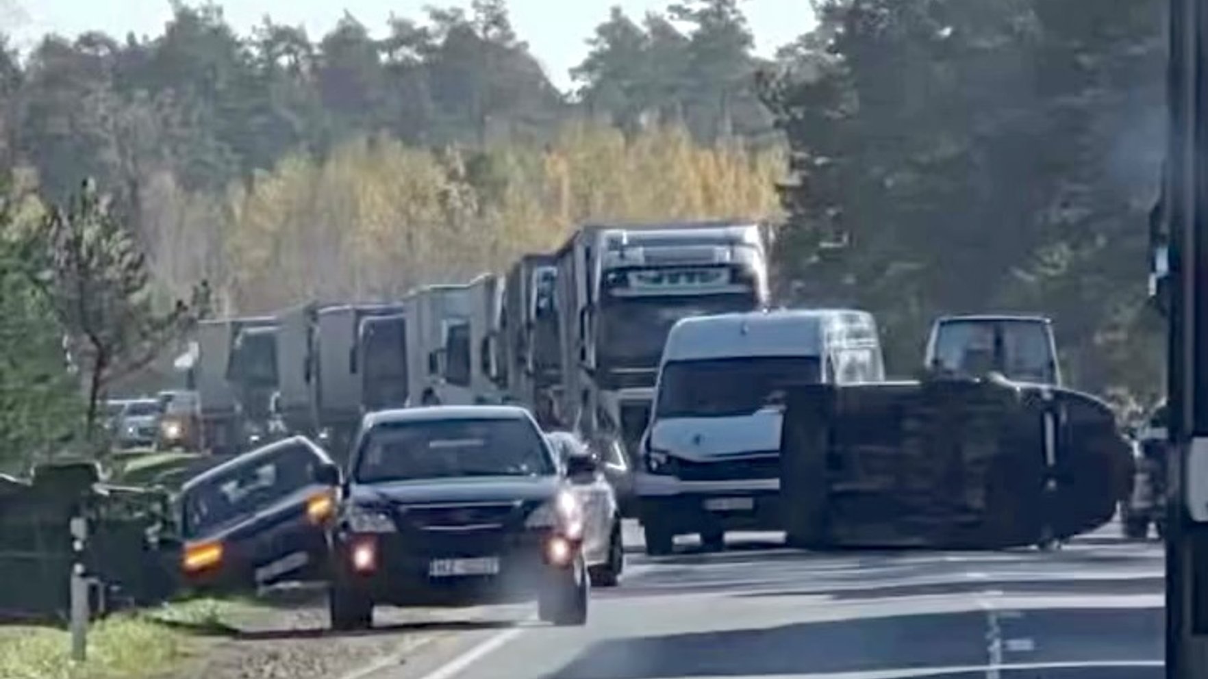 Uz Rīgas apvedceļa notikusi vairāku auto sadursme
