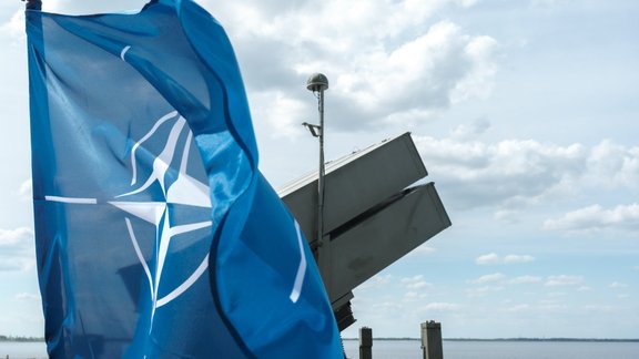 NATO vienojas par lielāko bruņošanās programmu kopš Aukstā kara laikiem