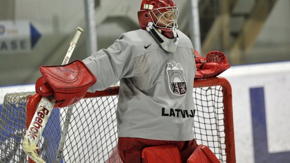 Latvijas hokeja izlases pirmais treniņš pirms 2014.gada PČ