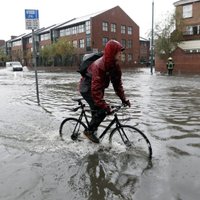 В Британии наводнением разрушен Большой Западный канал