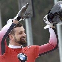 Мартин Дукурс в десятый раз подряд стал чемпионом Европы по скелетону