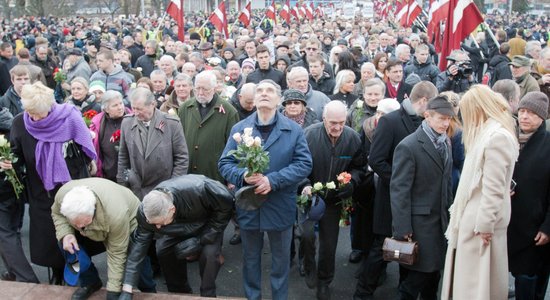 Опрос: почти половина жителей Латвии хочет, чтобы 16 марта стало официальным памятным днем